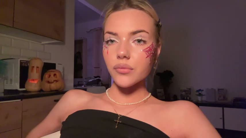 ChristelDuncombe Приват Записи 2026-10-28