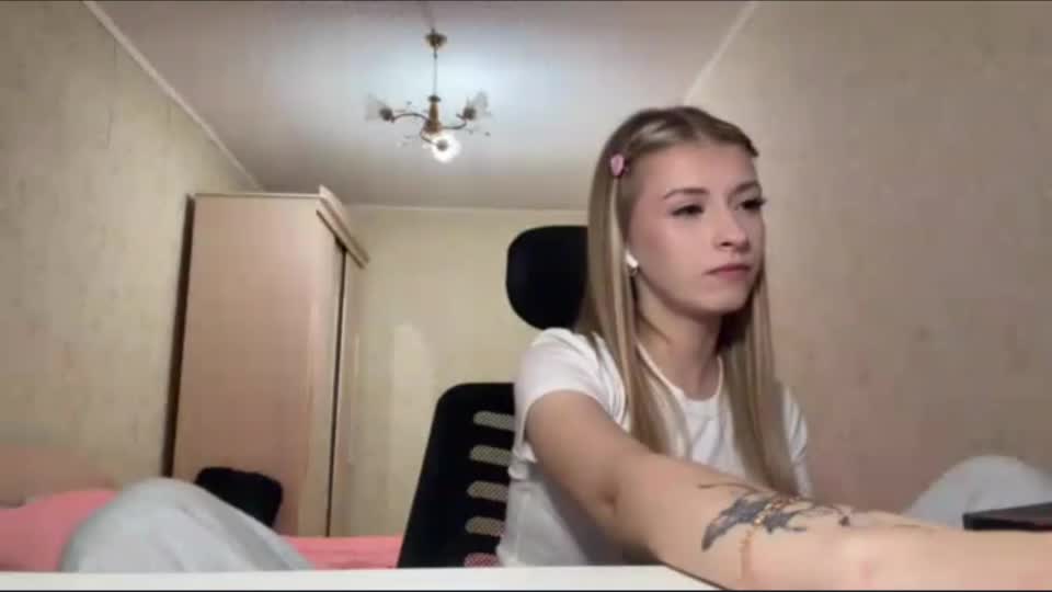 julianetrailor Приват Записи 2026-10-28